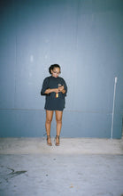 Load image into Gallery viewer, MODEL IS 4'11 WEARING A MEDIUM